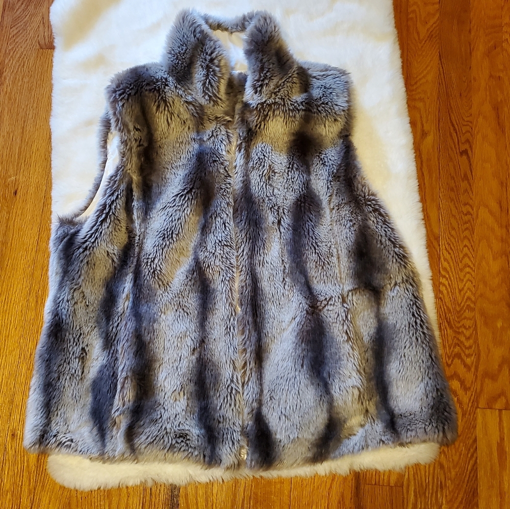Women's Size XL Reversible Kristen Blake Gray Faux Fur Vest